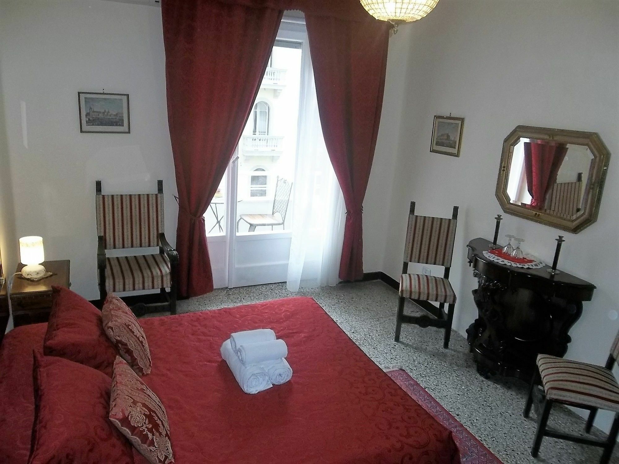 Well Come - Santa Lucia Naples Exterior photo